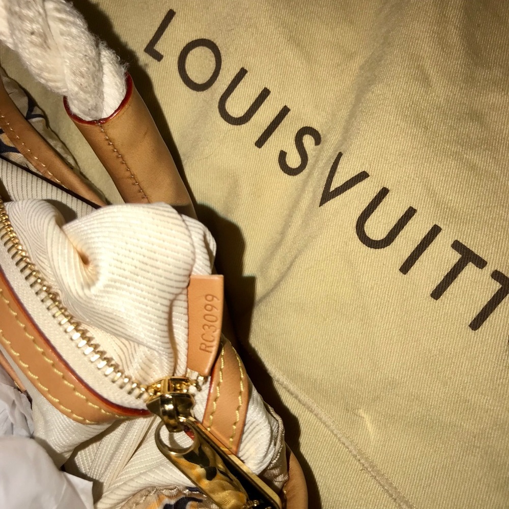 LOUIS VUITTON Limited Edition Sandy Monogram Bag 🔥 - Picture 7 of 10